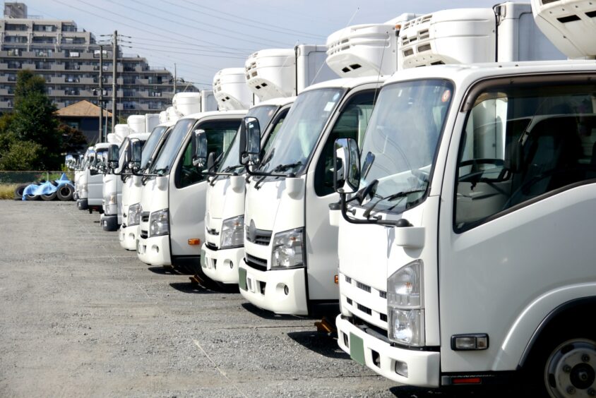 高速道路のパーキングエリア