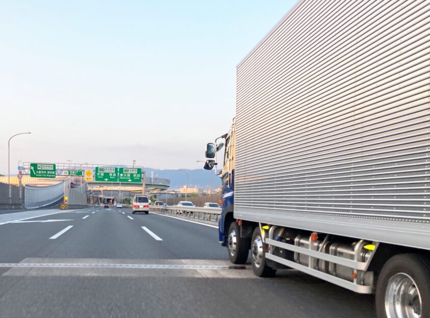 トラック 運転 新人ドライバー