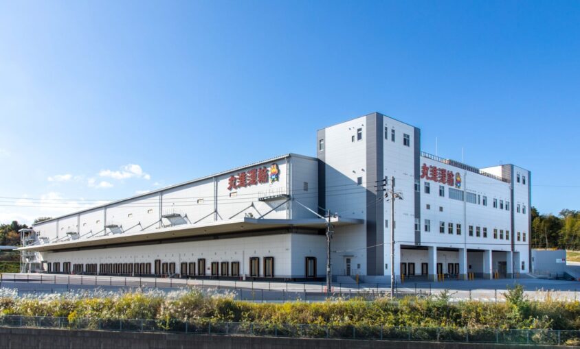 令和3年に新設された大阪物流センターは、会社にとってどんな転換点になりましたか。また、今後の展開についても教えてください。