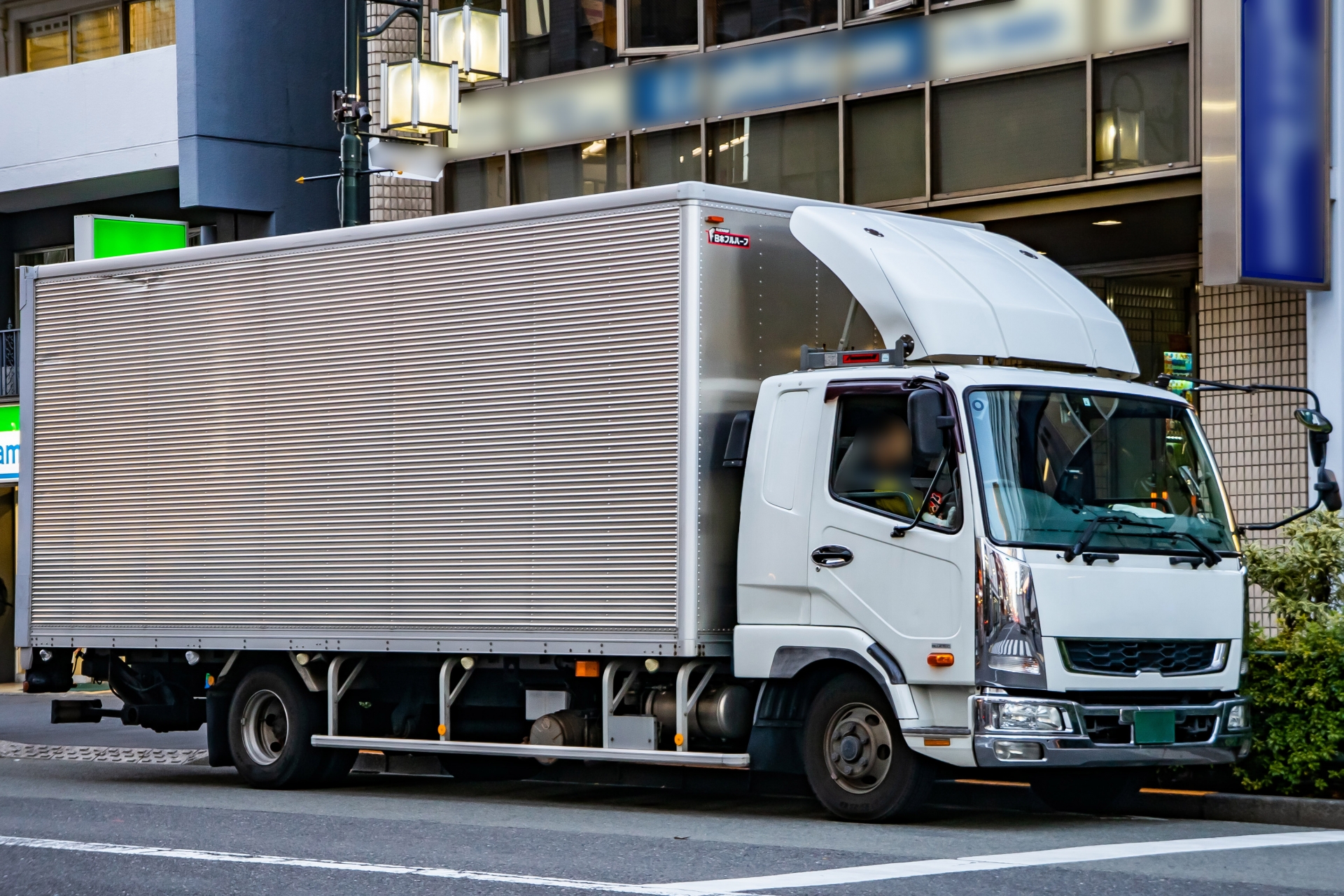 ドライバー不足はなぜ深刻化するのか|現状・原因・解決策を徹底解説